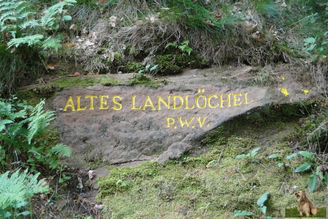 Ritterstein Nr. 032-1aa Altes Landlöchel.JPG - Ritterstein Nr.32 Altes Landlöchel